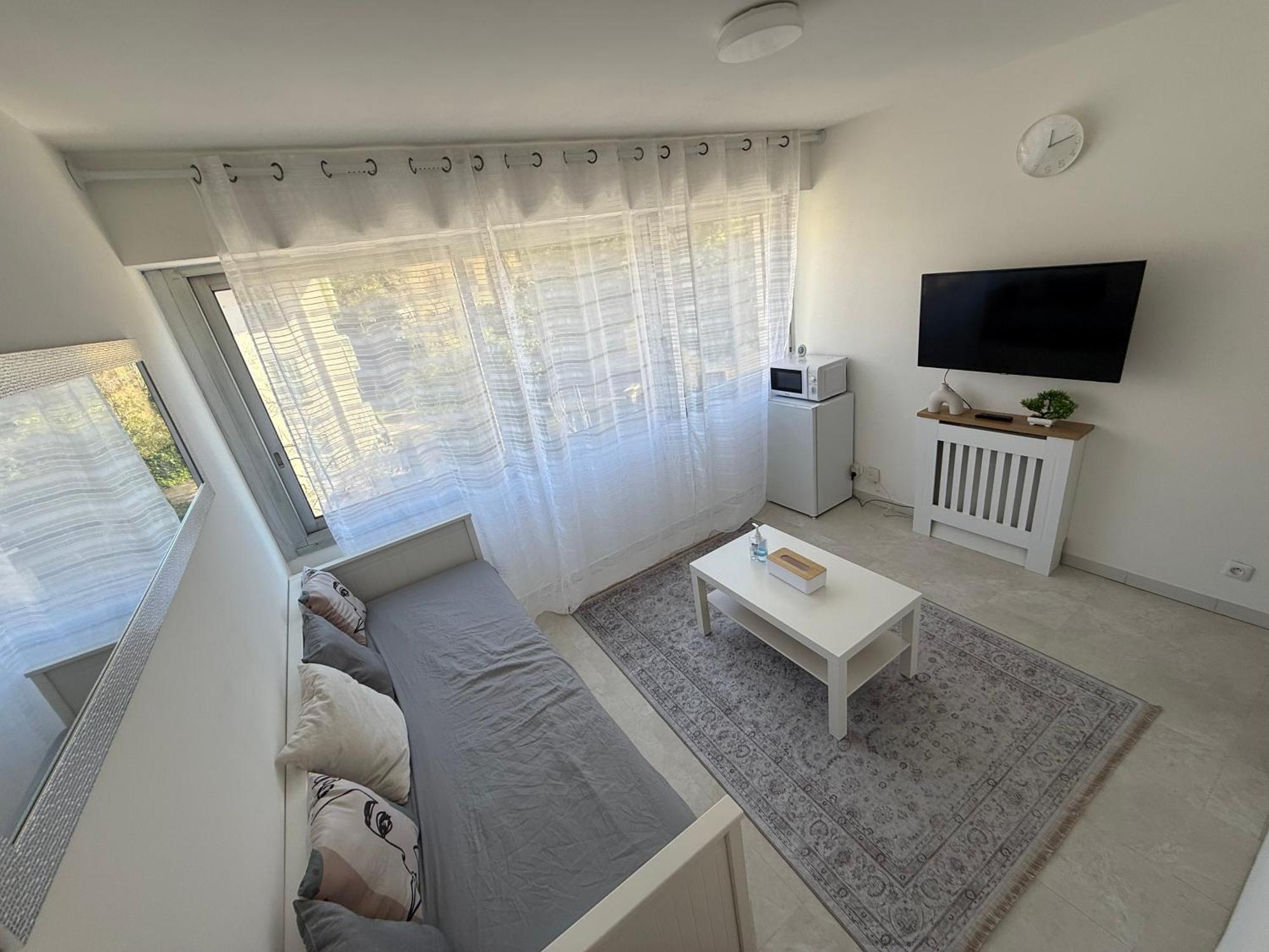 Studio Cosy Entierement Equipe ニース エクステリア 写真